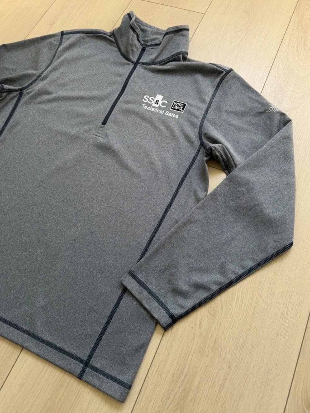 The North Face Men's Gray Quarter-Zip Performance Pullover